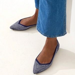 Sz 8 BNIB Rothy’s Navy Houndtooth Points